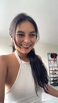 Snapshot of Selene_Wings22 chatting on February 11, 8:47 pm Selene Wings22 online show from February 11, 8:47 pm