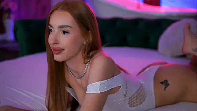 ClaraBenatti online show from February 17, 7:20 pm