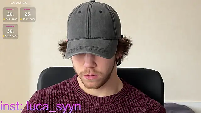 Snapshot of luca_syn chatting on October 23, 8:02 am luca syn online show from October 23, 8:02 am