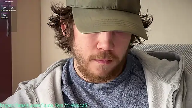 Snapshot of luca_syn chatting on November 24, 10:48 am luca syn online show from November 24, 10:48 am