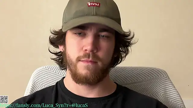 Snapshot of luca_syn chatting on November 28, 2:20 pm luca syn online show from November 28, 2:20 pm