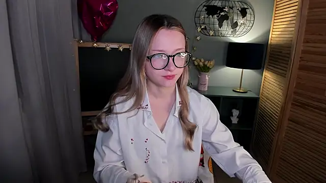 elliupp online show from October 12, 1:37 am