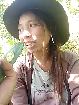 ruby-00 online show from November 23, 5:18 am