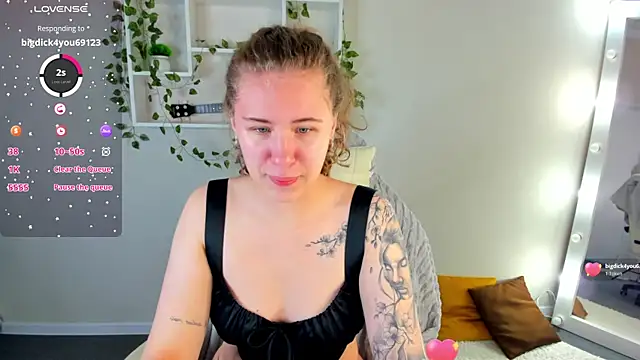 Elsie Cutties online show from November 15, 12:30 am