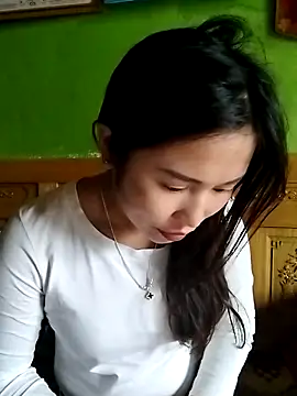 Snapshot of Mai4568 chatting on September 27, 12:48 am Mai4568 online show from September 27, 12:48 am