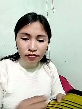 Snapshot of Mai4568 chatting on December 15, 2:21 pm Mai4568 online show from December 15, 2:21 pm