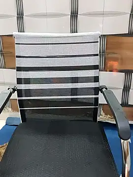 Snapshot of Soni_cute86526 chatting on December 14, 5:35 am Soni cute86526 online show from December 14, 5:35 am