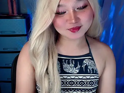 Eyes-on-me online show from October 3, 5:32 pm