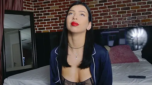 MeganSin  online show from October 3, 4:42 am