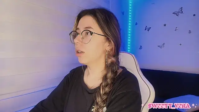 sweettvera online show from November 3, 10:05 am