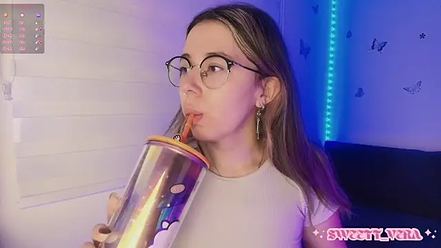 sweettvera online show from November 7, 10:15 am