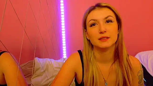 Snapshot of Anaayss_ chatting on December 16, 5:45 am Anaayss online show from December 16, 5:45 am