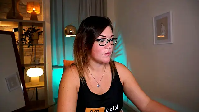 mrs fllowerr online show from October 15, 4:40 pm