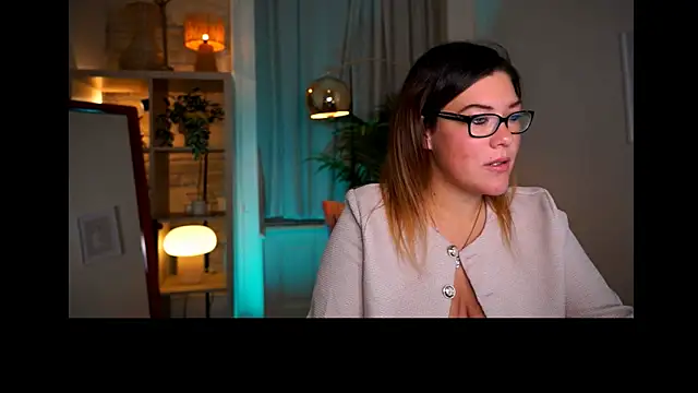 mrs fllowerr online show from October 27, 4:00 pm