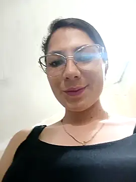 Snapshot of Mia-love-03 chatting on October 23, 2:05 pm Mia-love-03 online show from October 23, 2:05 pm