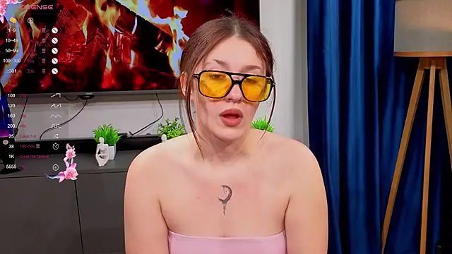 MarlaSemonick online show from October 12, 7:13 pm