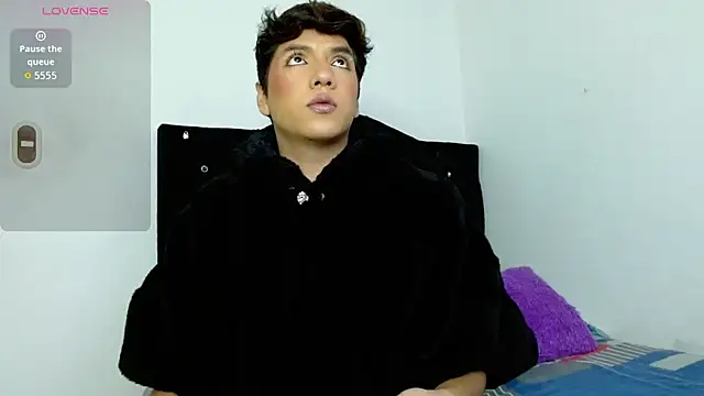 Ellis-Brown online show from December 4, 4:44 am