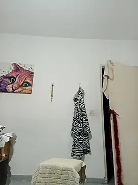 Snapshot of Moranguinha2234 chatting on October 16, 1:28 am Moranguinha2234 online show from October 16, 1:28 am