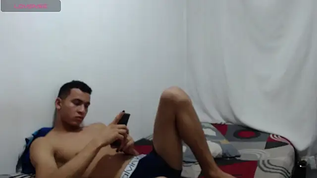 Snapshot of Kali_Mateo chatting on November 16, 5:13 am Kali Mateo online show from November 16, 5:13 am