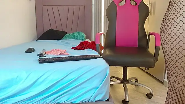 meli peach1 online show from October 22, 7:35 pm