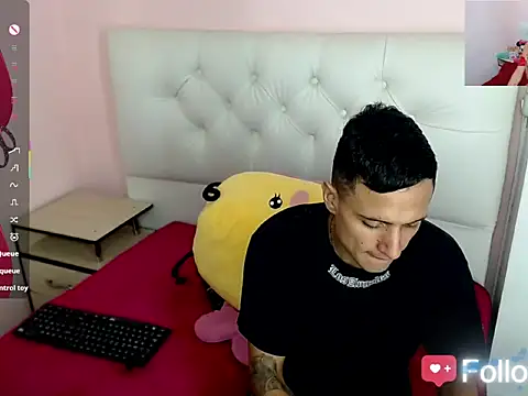 xx-kike-xx online show from October 10, 1:21 pm