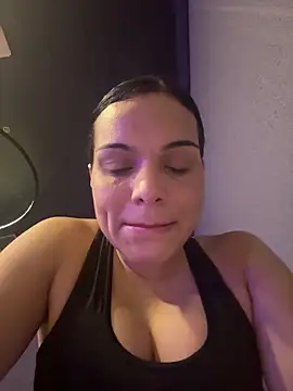 Anavalle online show from April 17, 7:06 pm