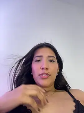 IsabellaJoness  online show from April 10, 1:27 pm