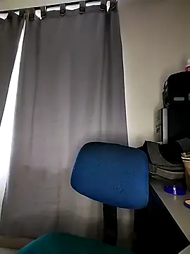 Mia-Reyes online show from November 5, 1:11 pm