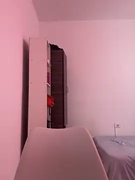 KarenG2025 online show from October 19, 2:18 pm