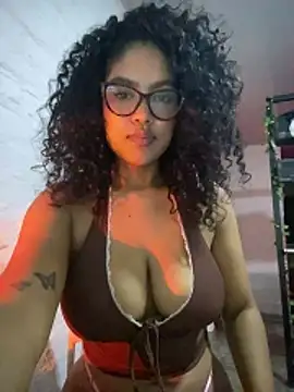 miiabrown18 online show from May 24, 1:21 am