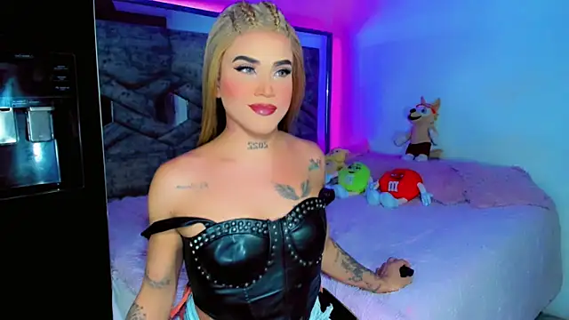 Snapshot of franchescamorgan chatting on November 25, 10:21 pm franchescamorgan online show from November 25, 10:21 pm