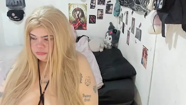 Snapshot of Venussz_gothicc chatting on October 14, 7:47 pm Venussz gothicc online show from October 14, 7:47 pm