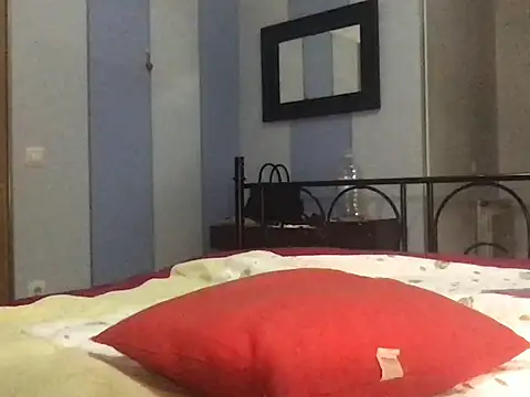 paula19800 online show from September 29, 8:13 pm