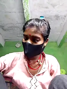 Snapshot of Cuty_kinjal chatting on September 24, 10:13 pm Cuty kinjal online show from September 24, 10:13 pm