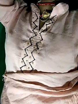 Snapshot of Cuty_kinjal chatting on September 28, 6:46 pm Cuty kinjal online show from September 28, 6:46 pm