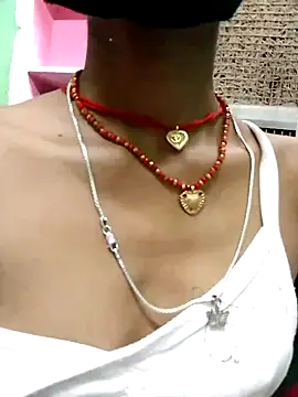 Snapshot of Cuty_kinjal chatting on October 5, 4:44 am Cuty kinjal online show from October 5, 4:44 am