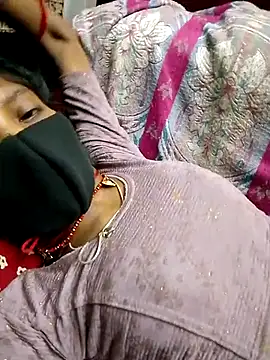 Snapshot of Cuty_kinjal chatting on October 6, 10:29 pm Cuty kinjal online show from October 6, 10:29 pm