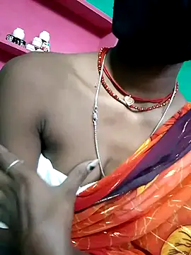 Snapshot of Cuty_kinjal chatting on October 23, 10:47 am Cuty kinjal online show from October 23, 10:47 am