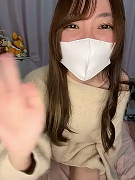 Snapshot of Moe_v_v chatting on November 22, 10:14 am Moe v v online show from November 22, 10:14 am