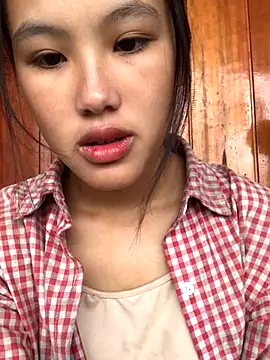 Snapshot of Mai_lovely chatting on October 4, 1:36 am Mai lovely online show from October 4, 1:36 am