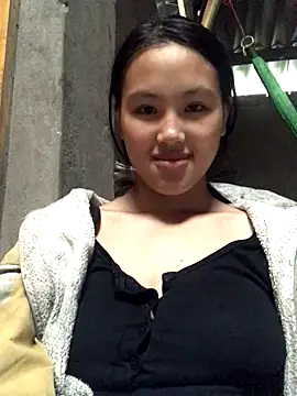 Snapshot of Mai_lovely chatting on October 8, 3:59 am Mai lovely online show from October 8, 3:59 am