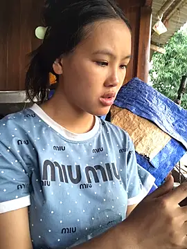 Snapshot of Mai_lovely chatting on October 12, 1:59 am Mai lovely online show from October 12, 1:59 am