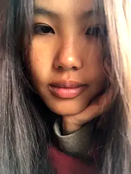 Snapshot of Mai_lovely chatting on November 13, 2:21 am Mai lovely online show from November 13, 2:21 am