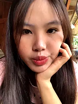 Snapshot of Mai_lovely chatting on November 16, 2:06 am Mai lovely online show from November 16, 2:06 am