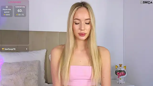 MaryDavies online show from December 15, 7:01 am