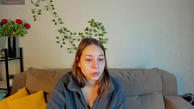 Al1ice Moures online show from November 28, 1:08 am