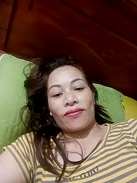 Snapshot of suka-bae chatting on October 11, 6:01 am suka-bae online show from October 11, 6:01 am