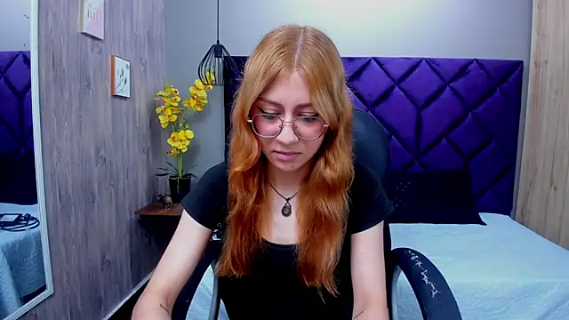 ChloeCampbell03 online show from September 25, 1:15 pm