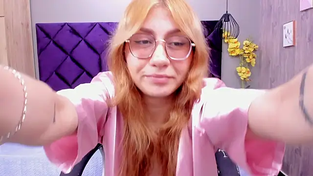 ChloeCampbell03 online show from October 29, 2:19 pm