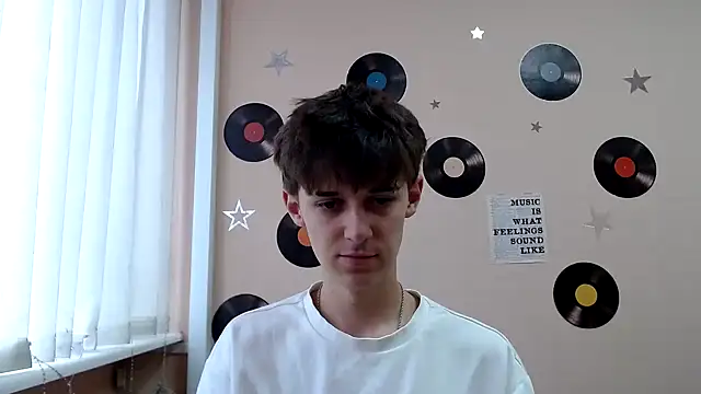 Hoot Dude  online show from October 7, 1:30 pm